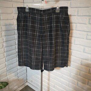 Firethorn Men's Grey/Black with White Strips Golf Shorts